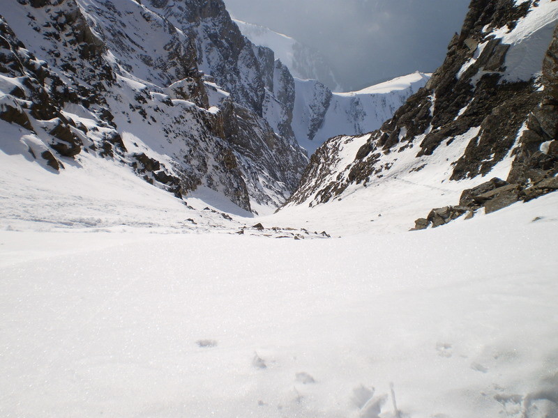 le haut du couloir depuis le col de la dent jaune
