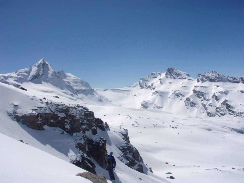Vue sur le glacier du Grand Etret et son col occidental