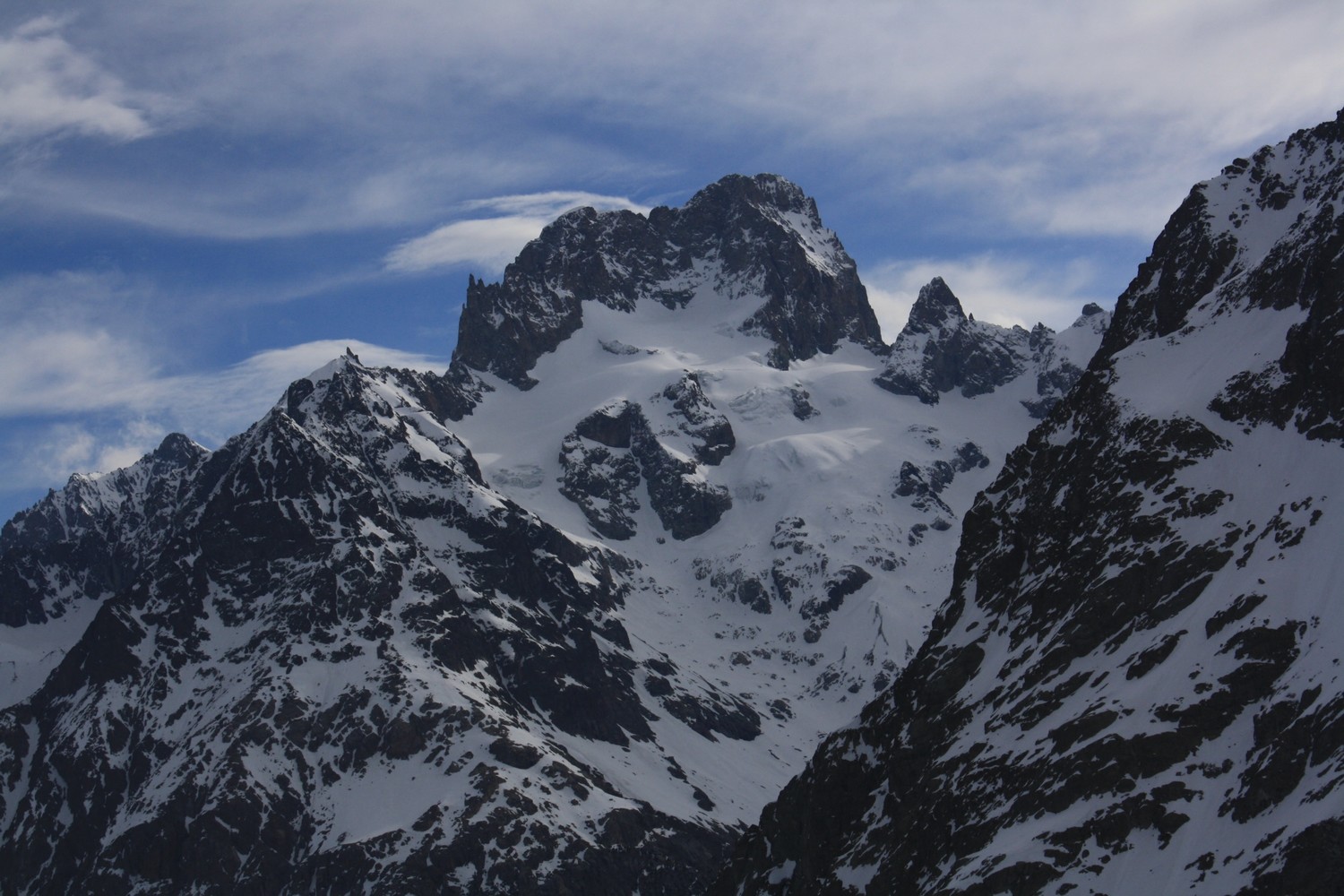 Le versant SW de la Barre des Ecrins