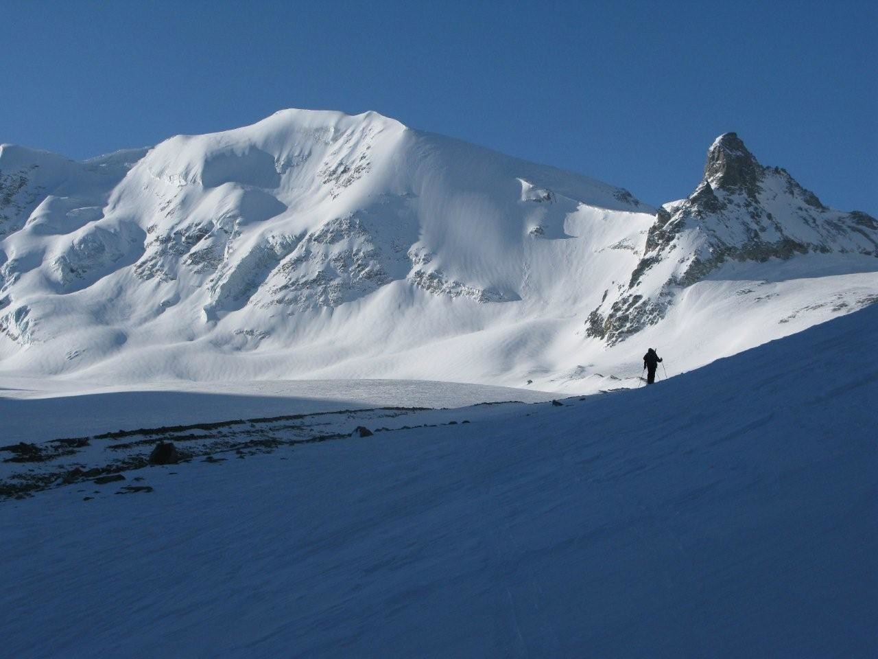 Le Mont Brulé ou Braoulé encore bien loin .........
