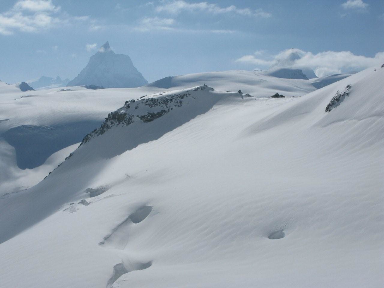 Cervin au-dessus du Col de la Tsa