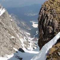 La discesa dalla forcella della Lavina