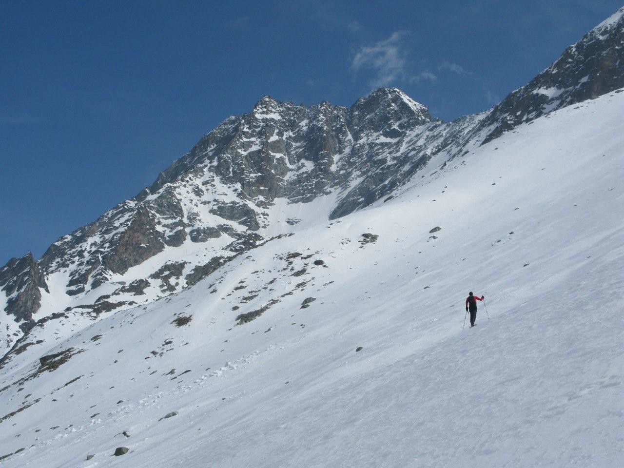 Tsalion et Perroc en montant au couloir courbe