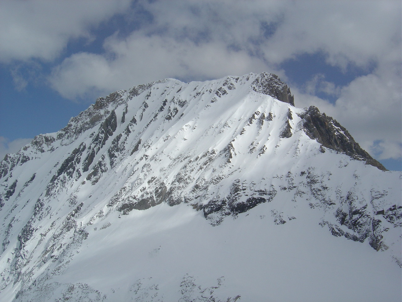 La face NW de la Fournache vue du col du Moine