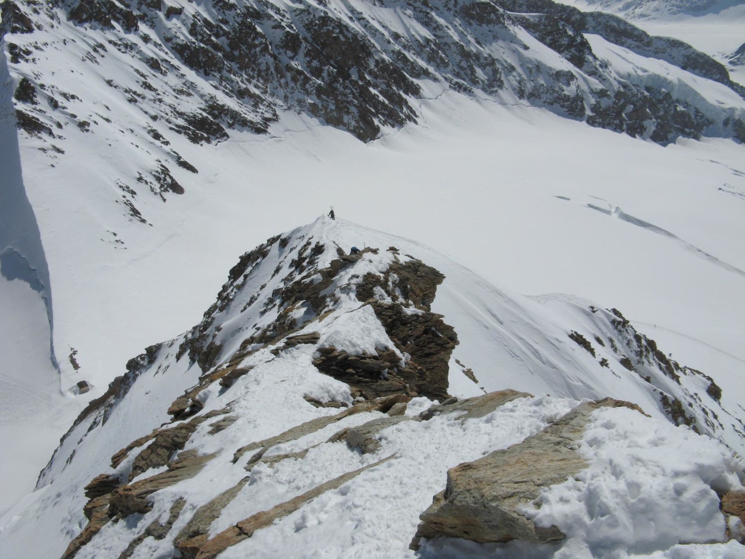 Mönch (arête SE): petit coup d'oeil en arrière