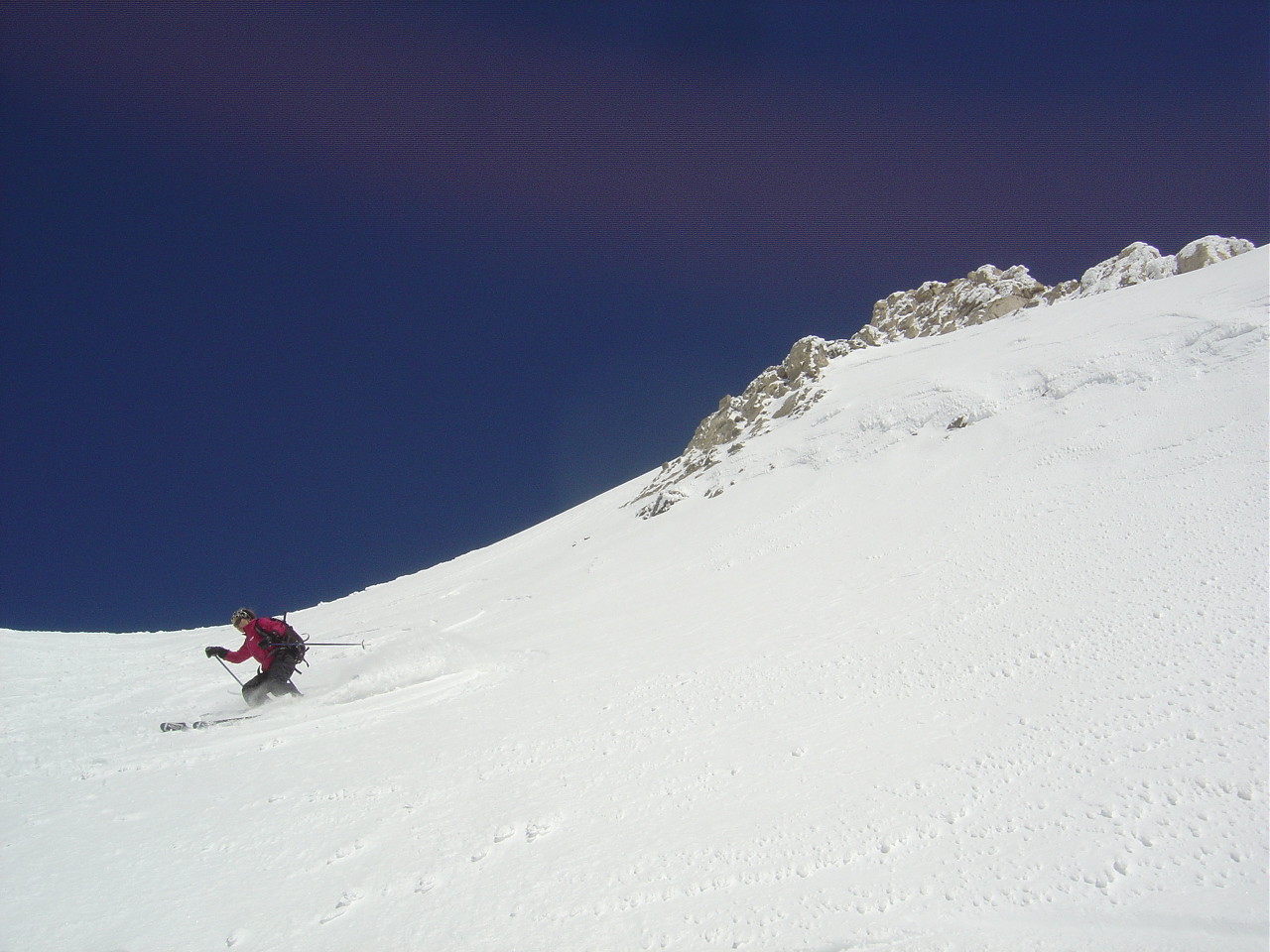 Descente de la pente sommitale