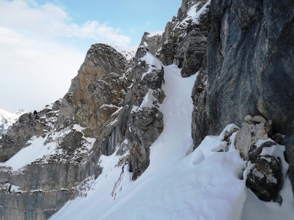 Le petit couloir permettant d'accéder au bas de la face
