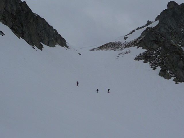 Remontée vers le col de Sarvattan