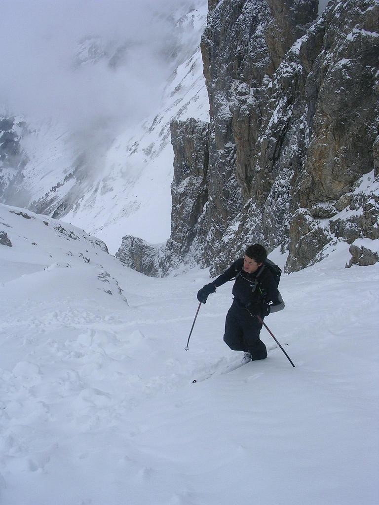 en montant dans le couloir