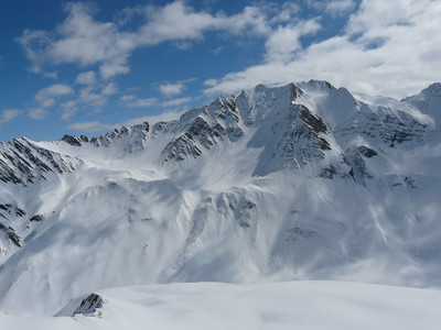 Face W du Grand Golliat depuis Belle Combe Face W du Grand Golliat depuis Belle Combe
