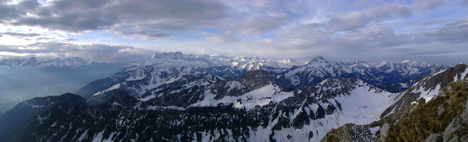 Chambairy: vue Sud avec les Dents du Midi, Le Linleu et le Mont de Grange