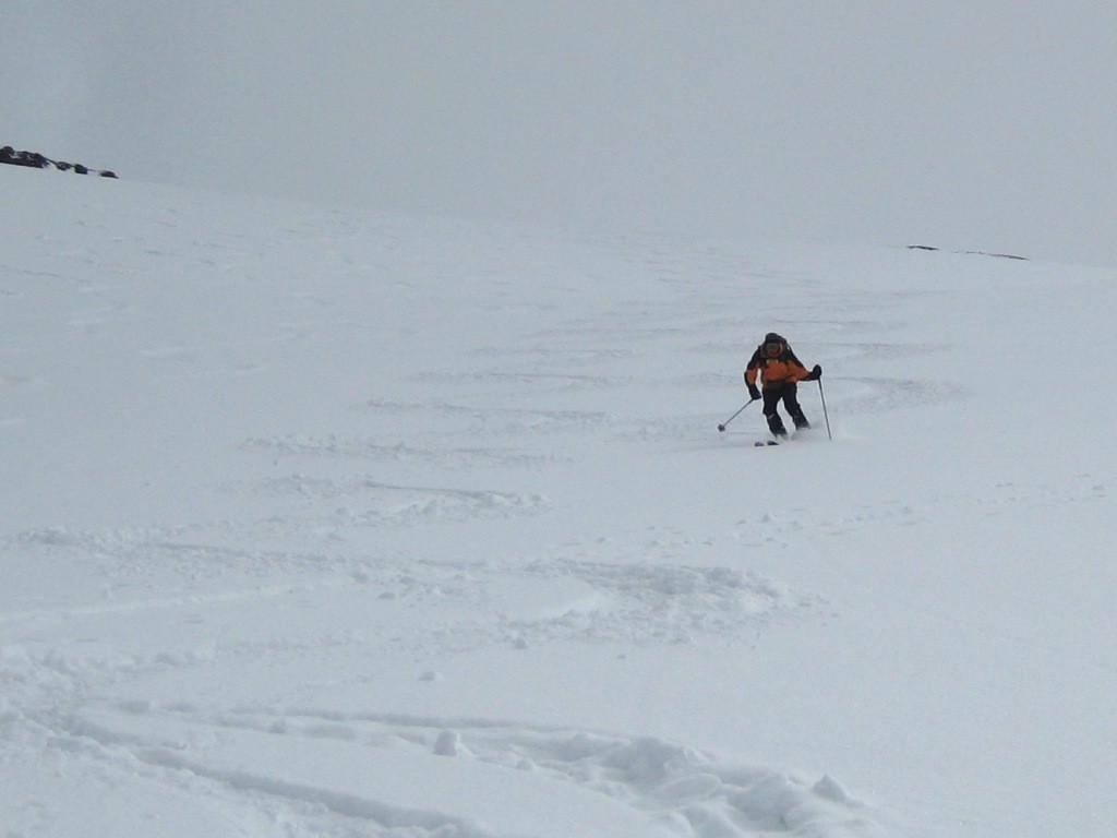 Poudreuse sous le sommet du Steghorn