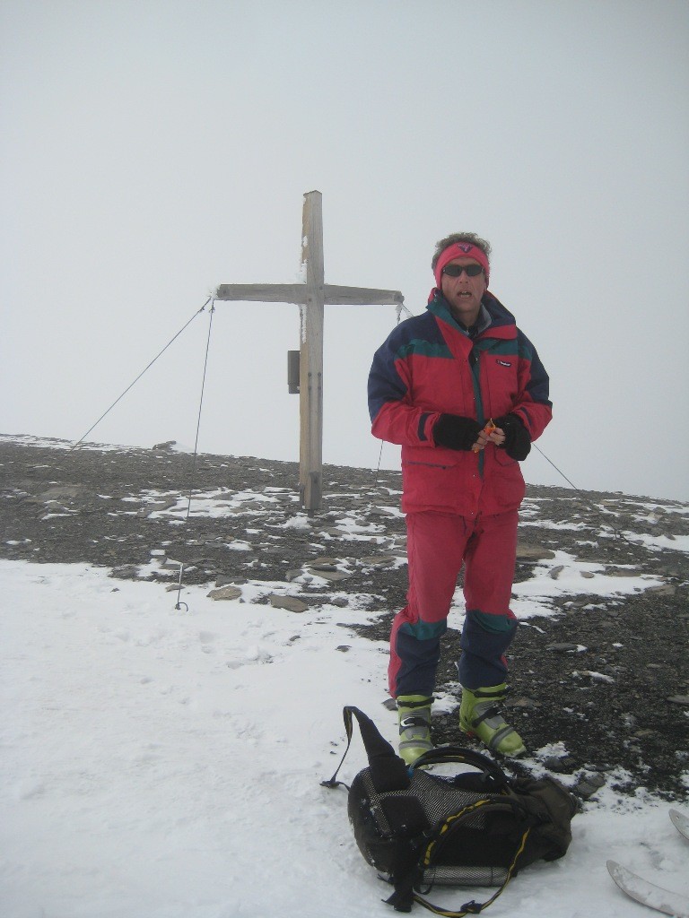 Pierre au sommet du Wilstrubel
