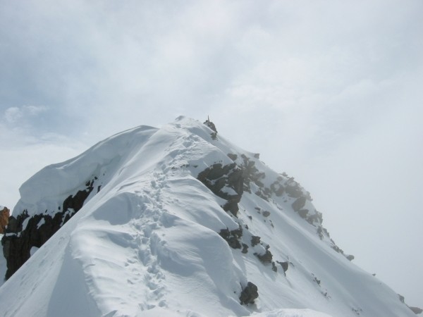 Salendo al Bristen.Ultimo tratto di cresta verso la cima.