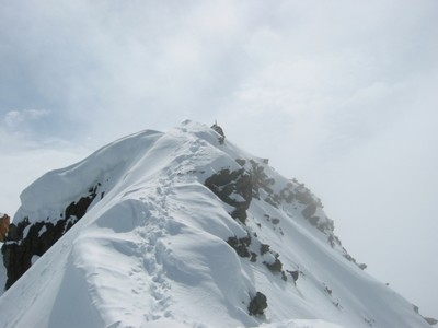 Salendo al Bristen.Ultimo tratto di cresta verso la cima. Salendo al Bristen.Ultimo tratto di cresta verso la cima.