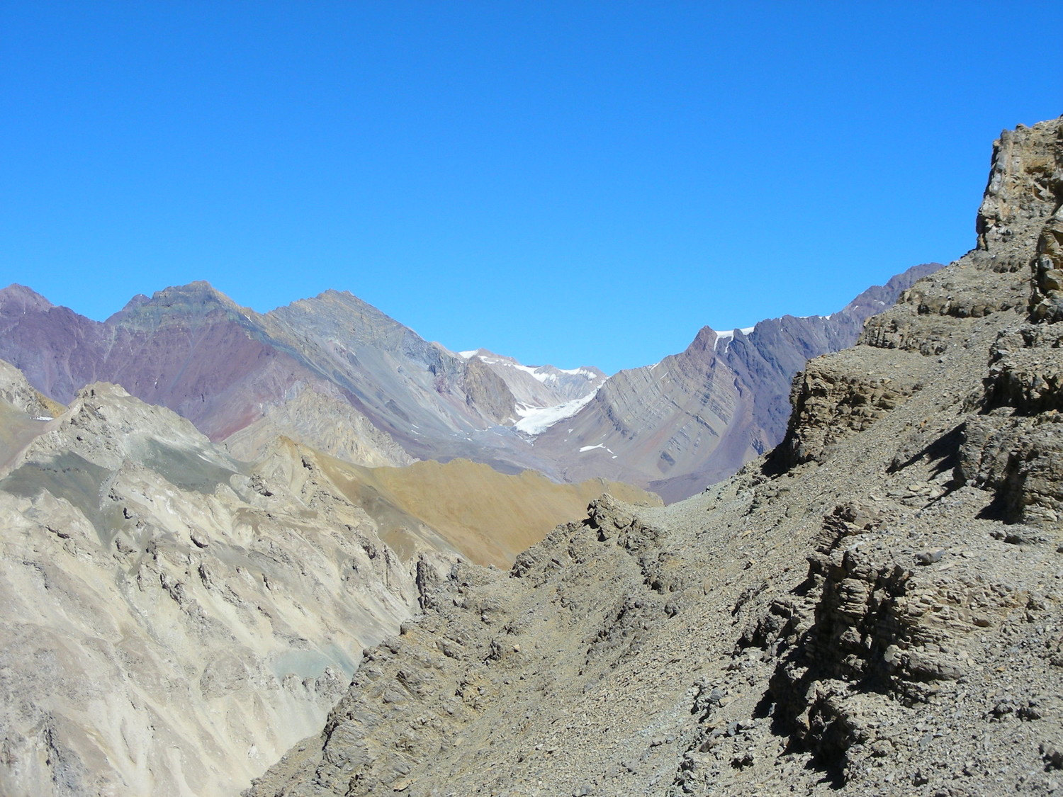 El Portezuelo Bajo del Plomo y su glaciar, visto desde el Paso Reichert (abril 2009)