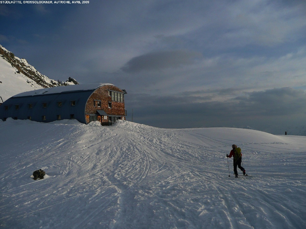 Grossglockner : arrivée à la Stüdlhütte (2800m)
