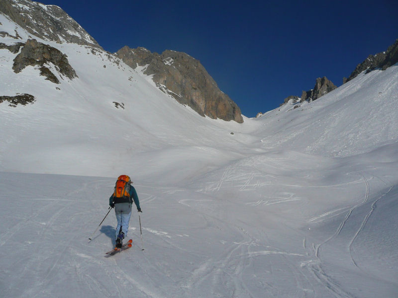 Montée au Col Rouge