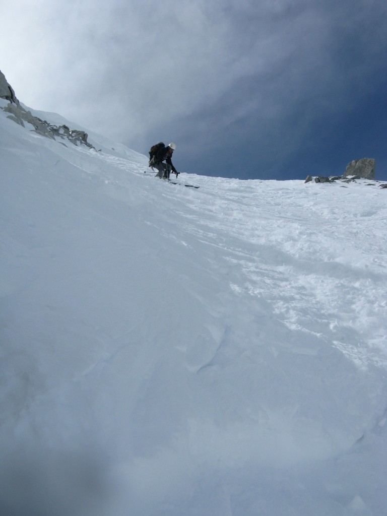 Couloir Barbey: Sous les corniches sommitales