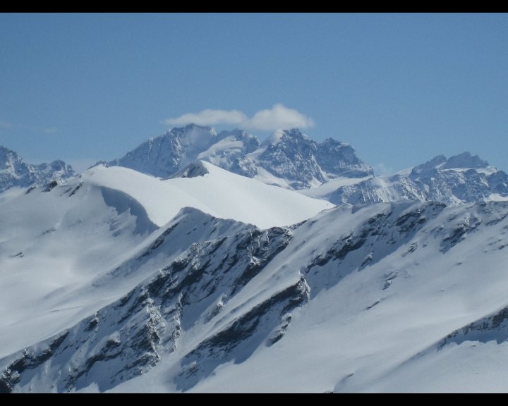 Du sommet, vue sur le massif de la Bernina