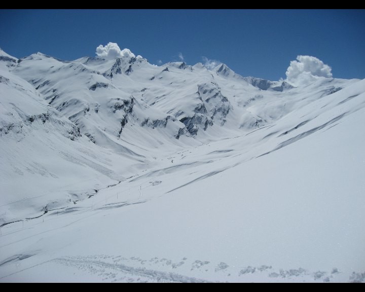 Val Bregalga le matin du 17 avril 09