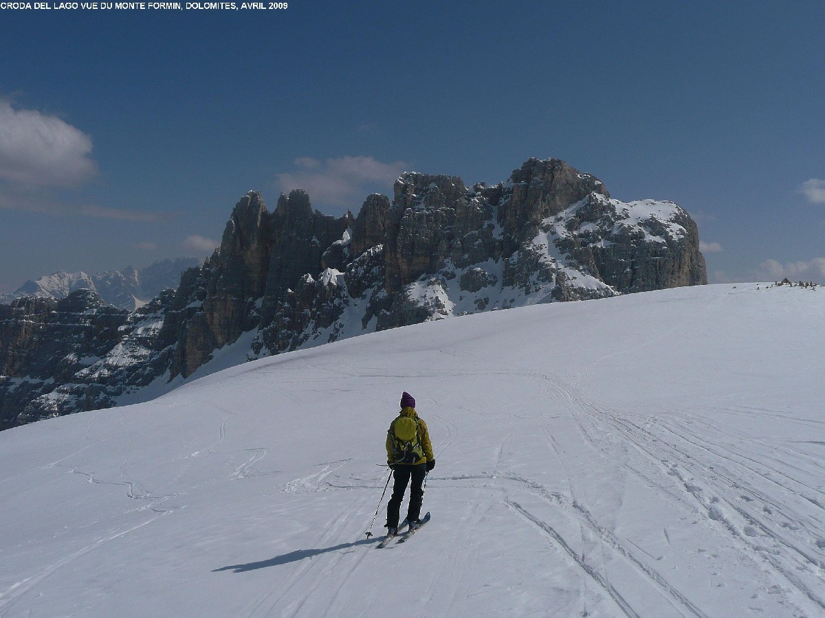 Descente du Formin (Cortina), au fond la Croda del Lago