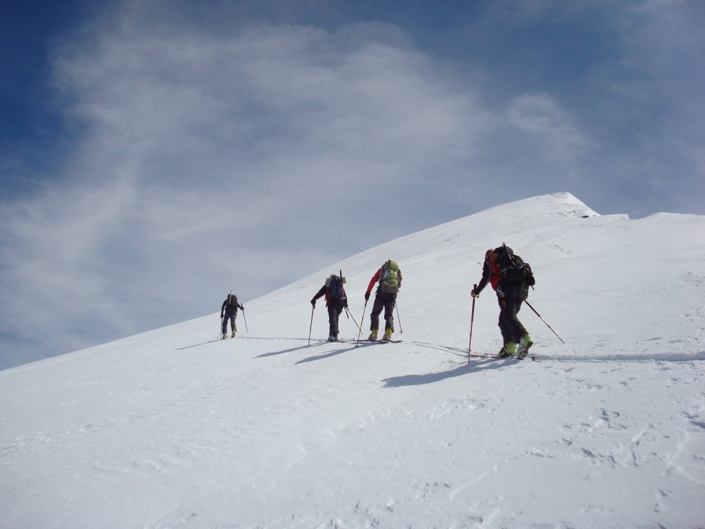 Bientôt au sommet.