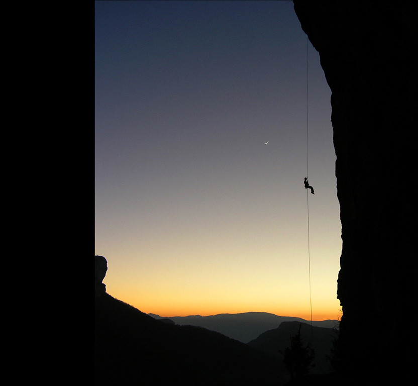 Rappel crépusculaire de Moon sous la Lune (la vraie)
