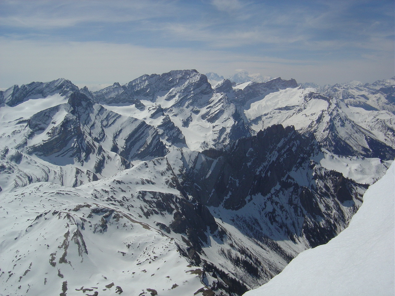 Du sommet du Culan, vue sur Anzeindaz et les Muverains