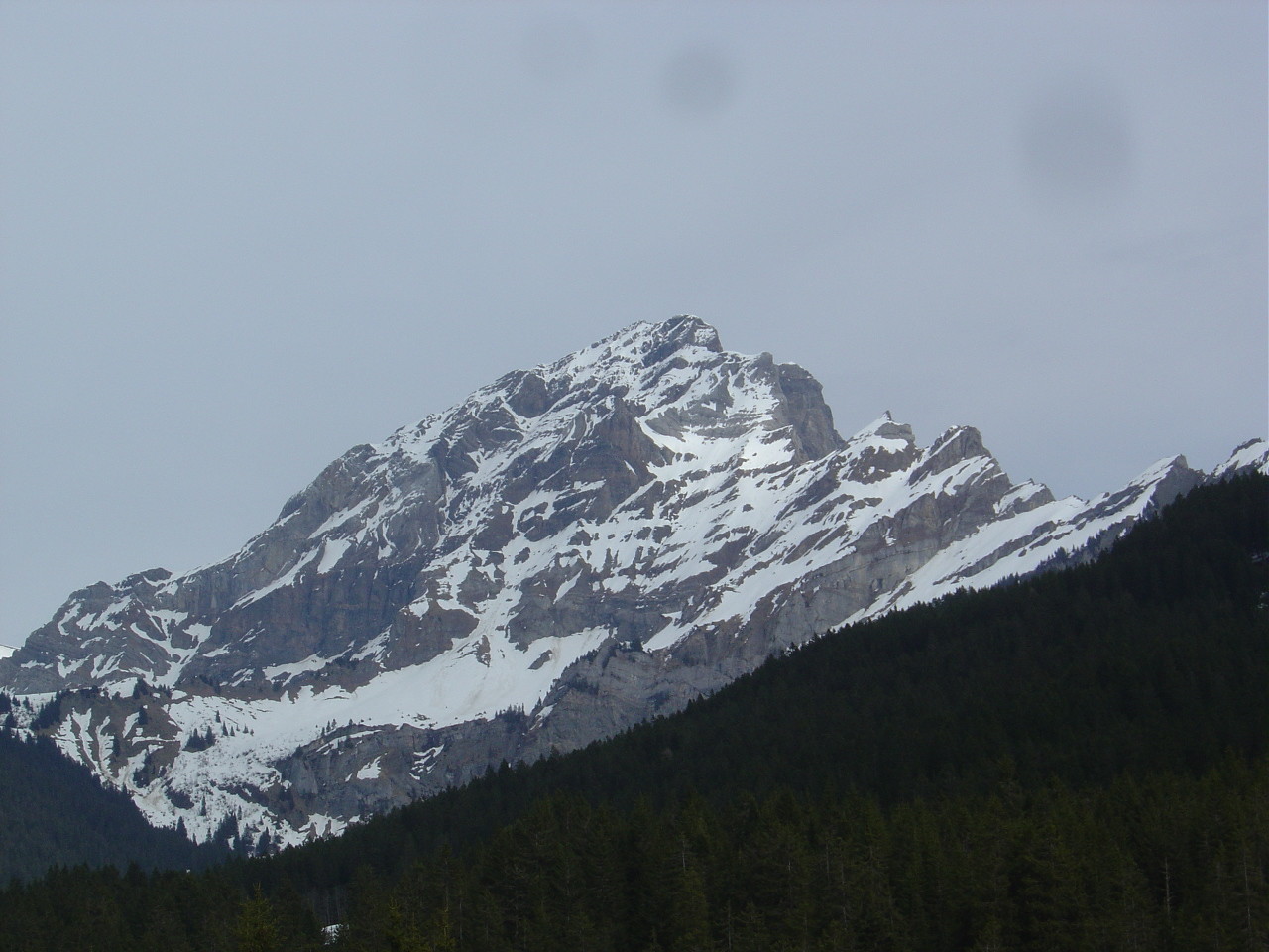 Le Culan vu de la route du col de la Croix