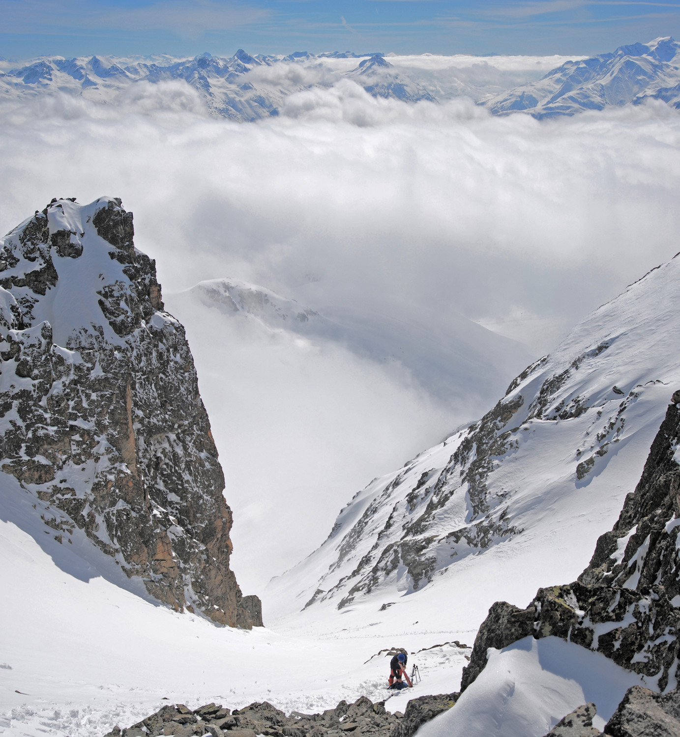 Il canale E al Piz Saluver 3161 m visto dall'alto.