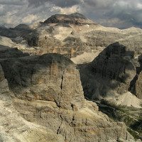 Partie occidentale du groupe Sella vue de la sortie de la via ferrata Pössnecker / Meisules