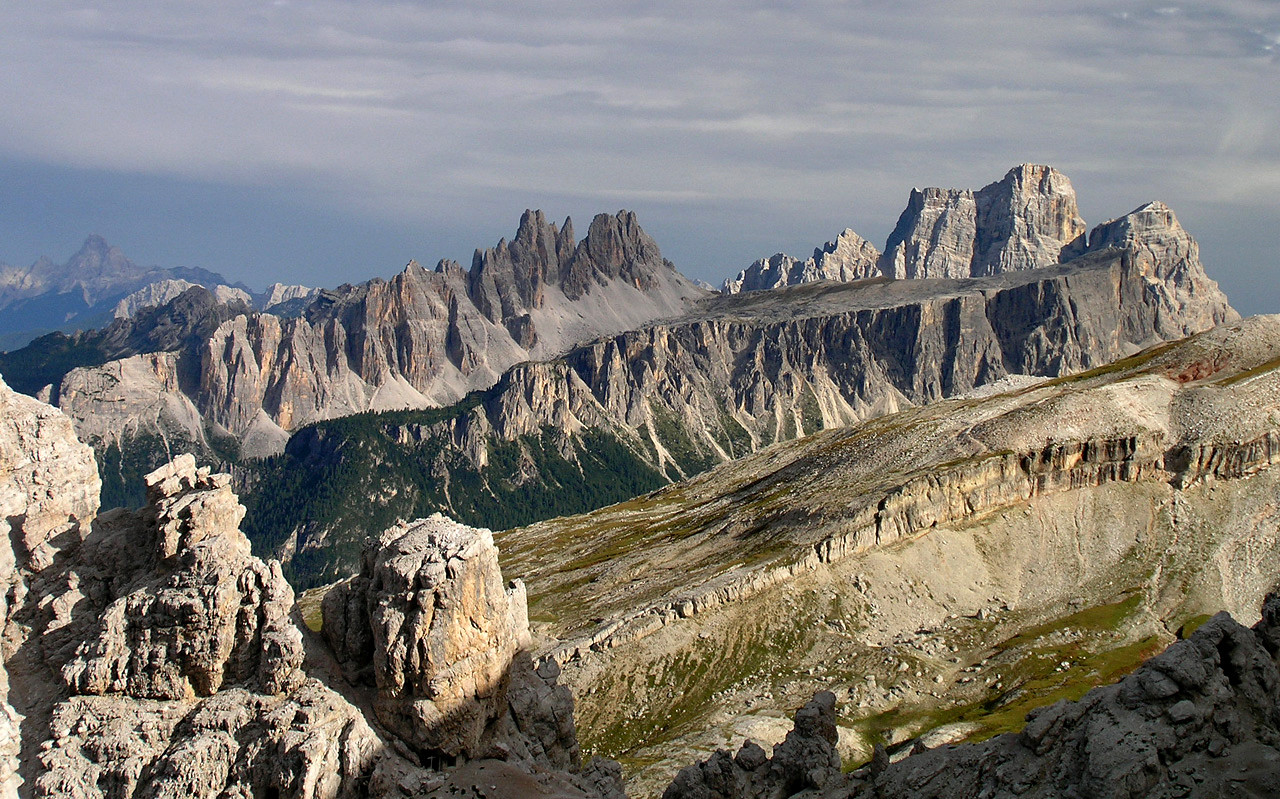 Vue d'ensemble ouest : Croda da Lago et Lastoi di Formin