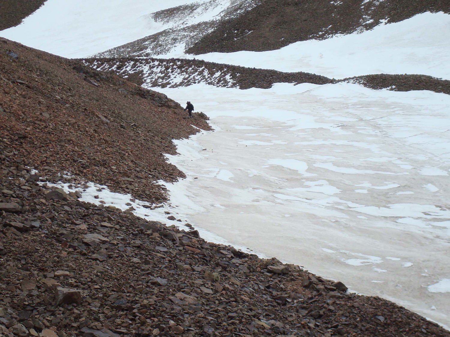 Nevé al fondo de la quebrada