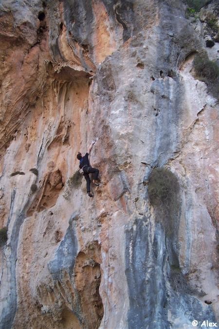 Antalya - Geyikbayiri - Trebenna - No money no dance (7c).