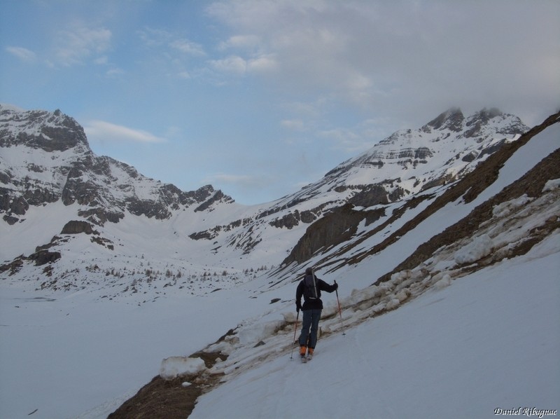 On contourne le barrage de Salanfe