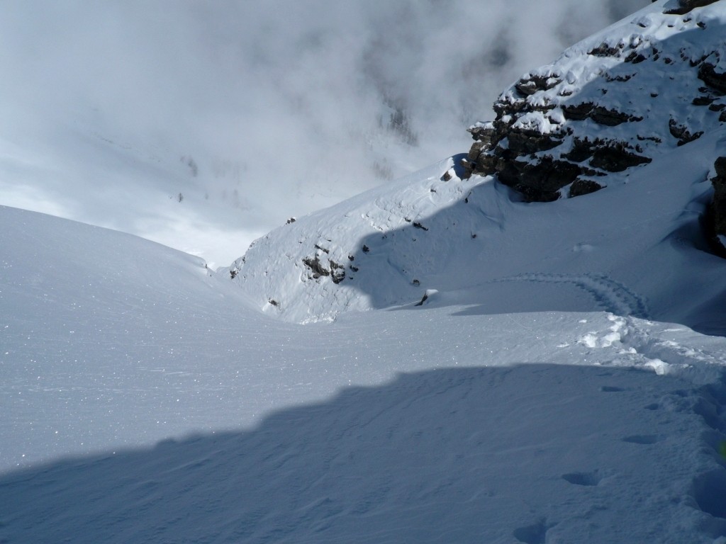 La sortie du couloir, on accède à la partie fortement enneigée