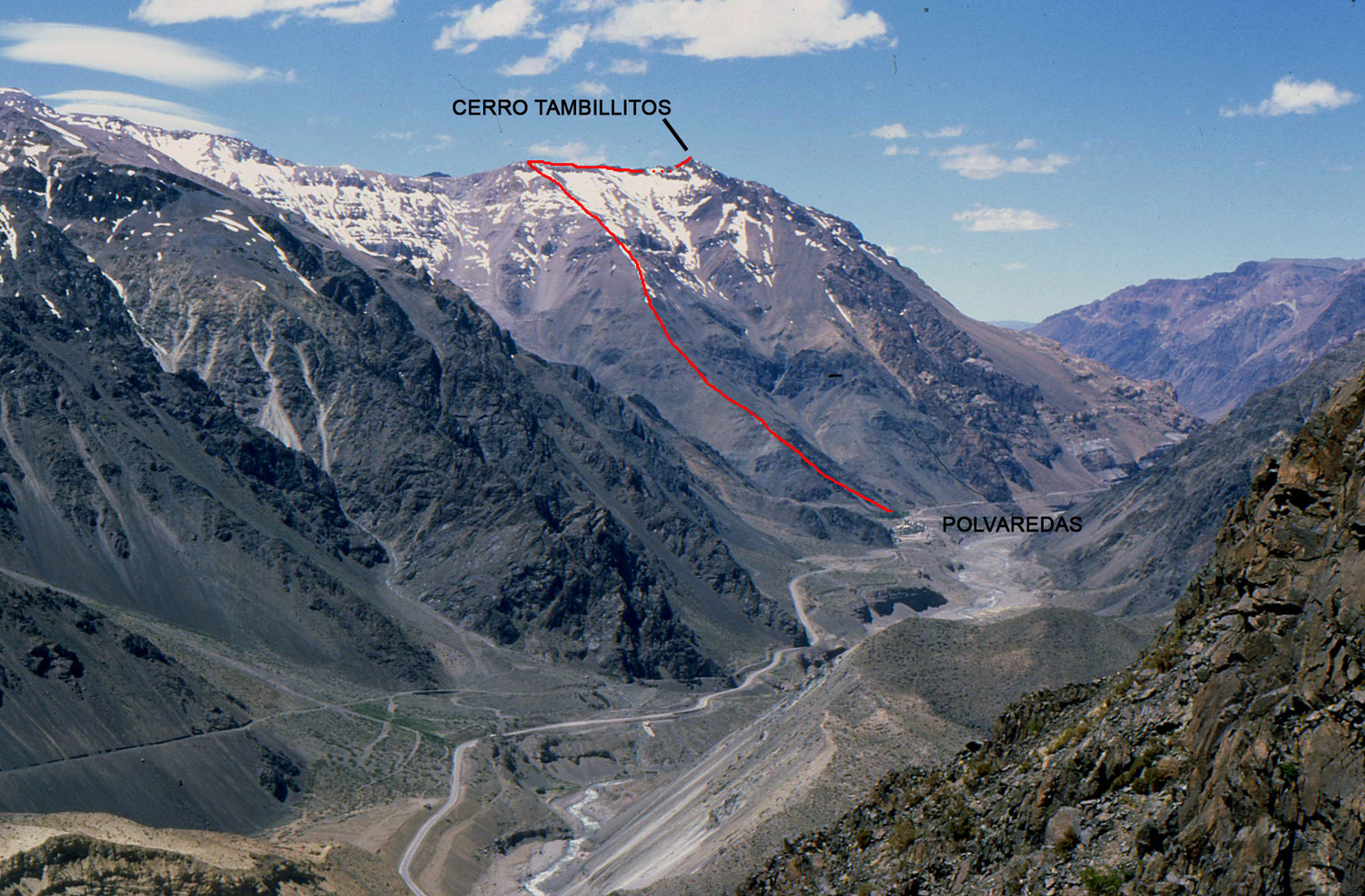 El Tambillitos visto desde el Guardián de los Valles