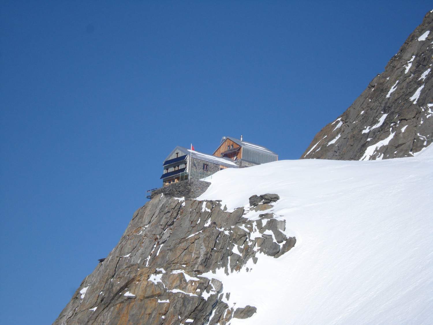 Cabane Hollandia (Lotschenlucke)