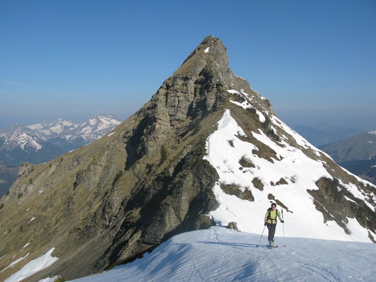 Au-dessus du Pic à Talon et l'arête des Tranchants