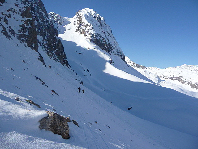 Descente en direction du ruisseau de Chanrouge