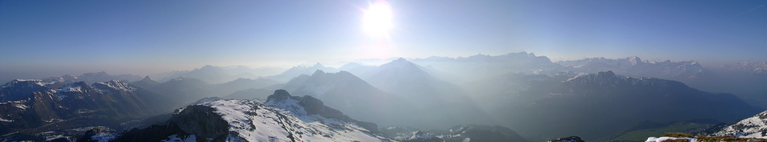 Tour de Mayen: vue Est