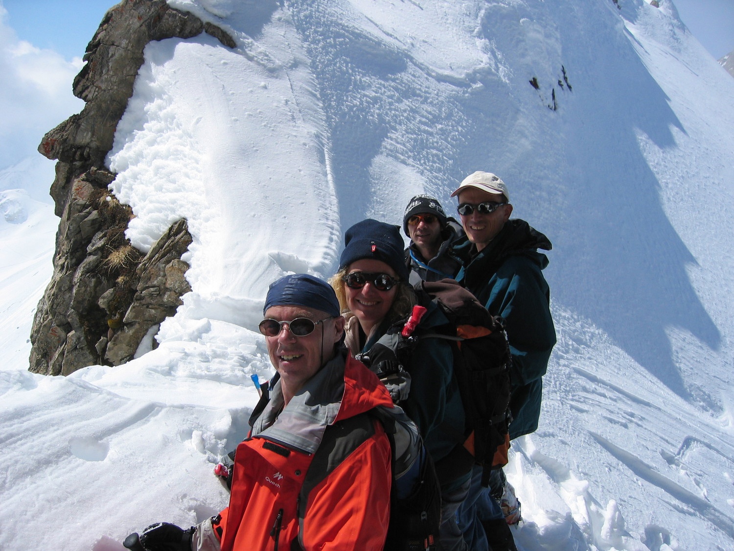 Aiguille du grand fond: le team au sommet (heureux!)