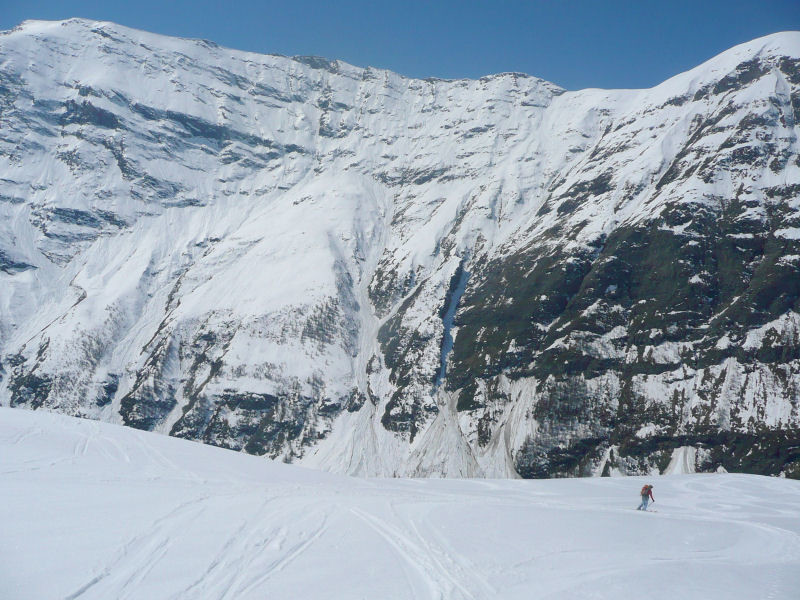 Vers les chalets de la Buffaz (il reste encore 500 m à descendre...)