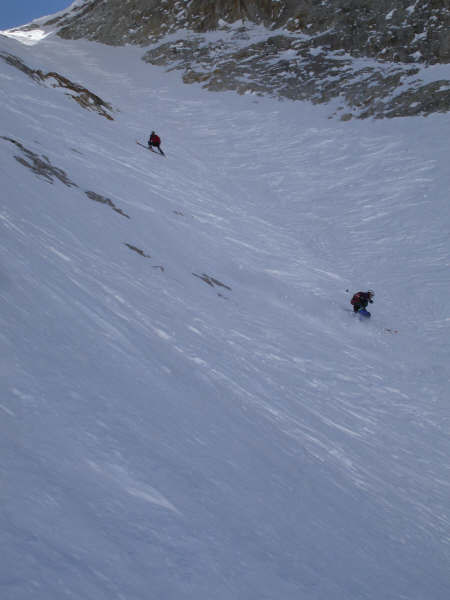 Prima parte della discesa: neve ottima lavorata dai passaggi precedenti