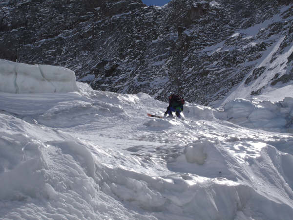 Emanuele all'ingresso del toboga di attravesamento seracchi