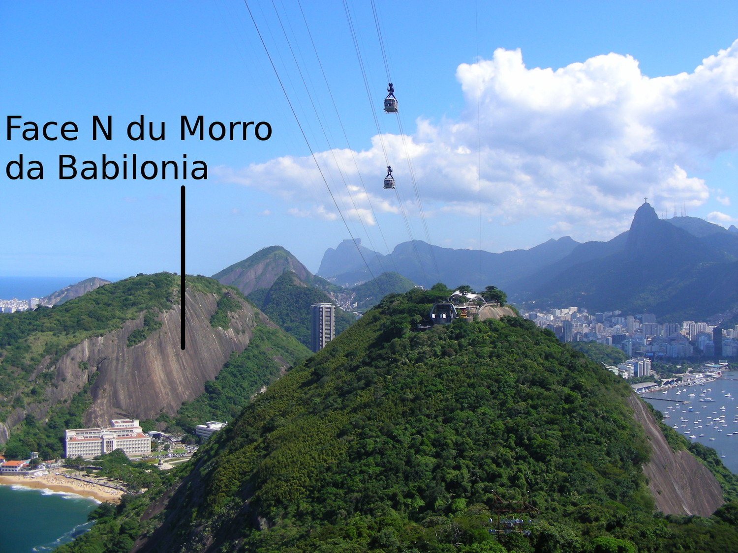 La face N du Morro da Babilônia (Rio de Janeiro)