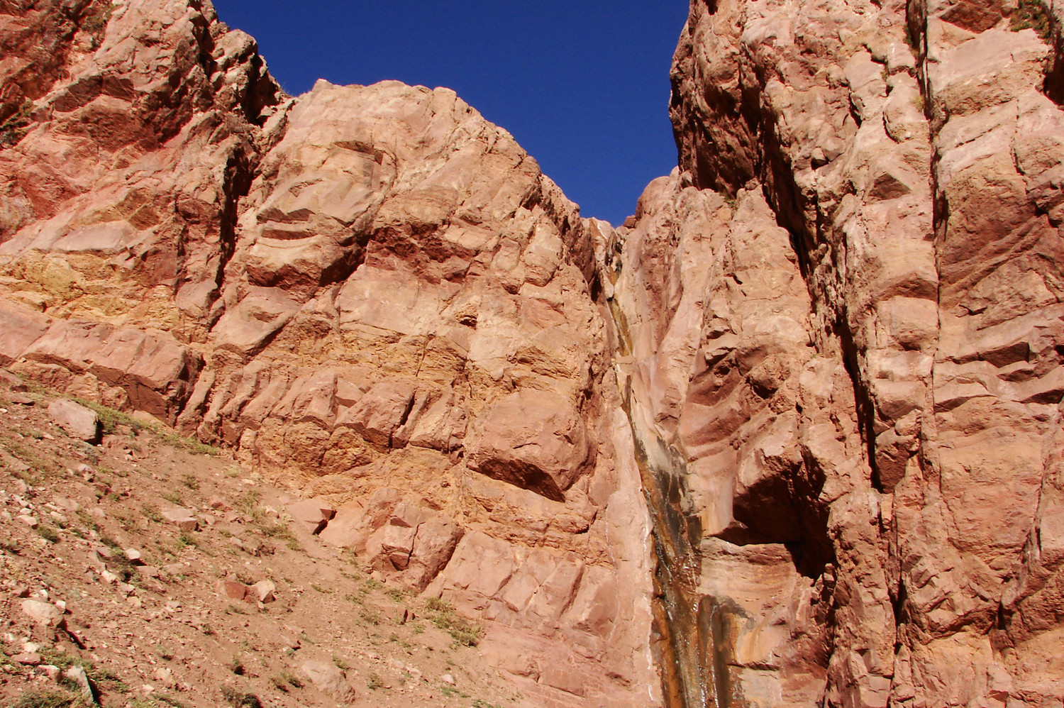 Saltito de agua y paso de escalada