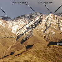 Cerro San Jorge y cumbre vecinas desde Cerro San Santiago