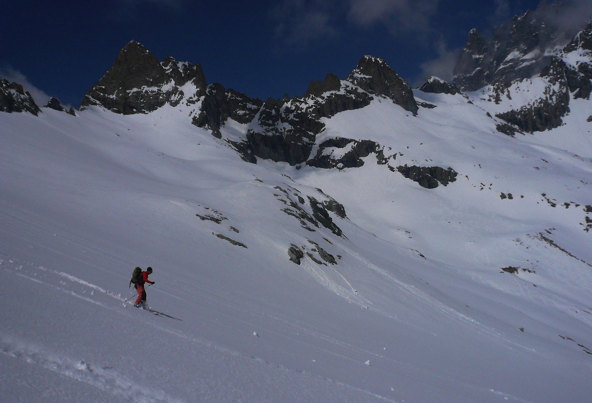 Descente du Col de la Grande Ruine sur le Glacier du Clot des Cavales